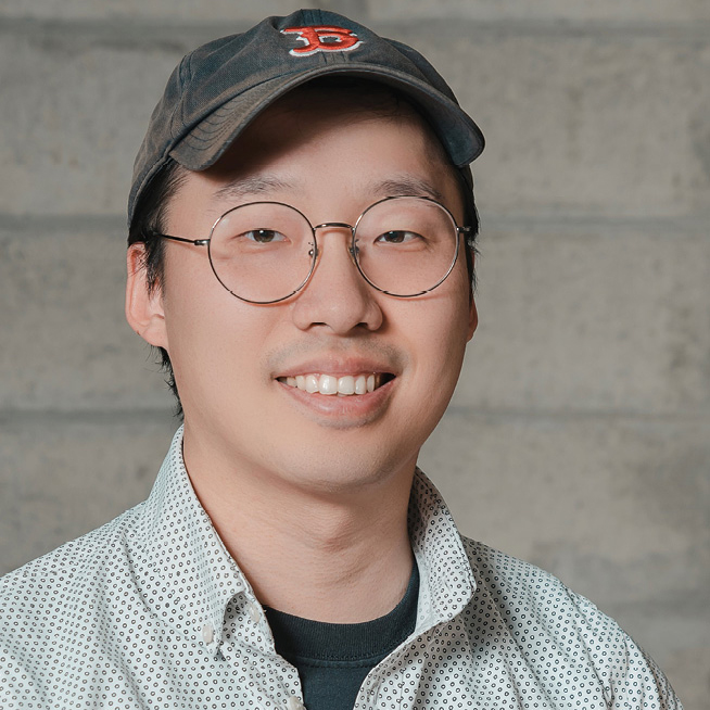 HanBin Lee smiling at us.