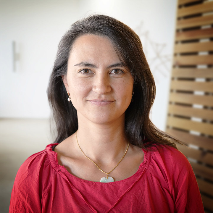 Portrait of Jia-Yi Melanie Tang smiling at us.